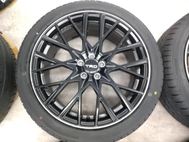TRD
TF9
+
KENDA
KR 201