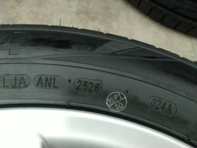Toyota
Corolla Fielder original wheel
+
KENDA
KR 203
[Unused with tire]