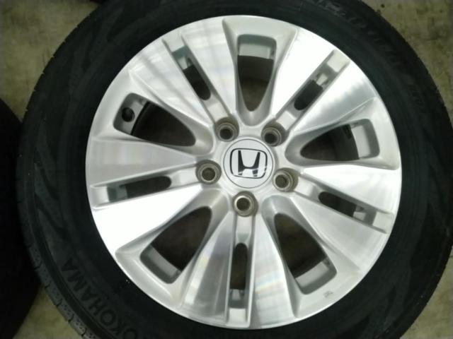Honda
Step WGN original wheel
+
YOKOHAMA
BluEarth-RV
RV-03
Step Wagon! For vehicle inspections, tire changes, etc.!