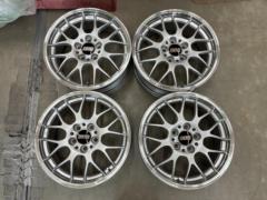 BBS (Bee-Bees)
RG715