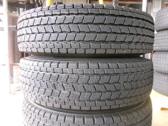 BRIDGESTONE
FEID
SK5
+
YOKOHAMA
iceGUARD
iG91