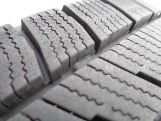 BRIDGESTONE BLIZZAK VRX3