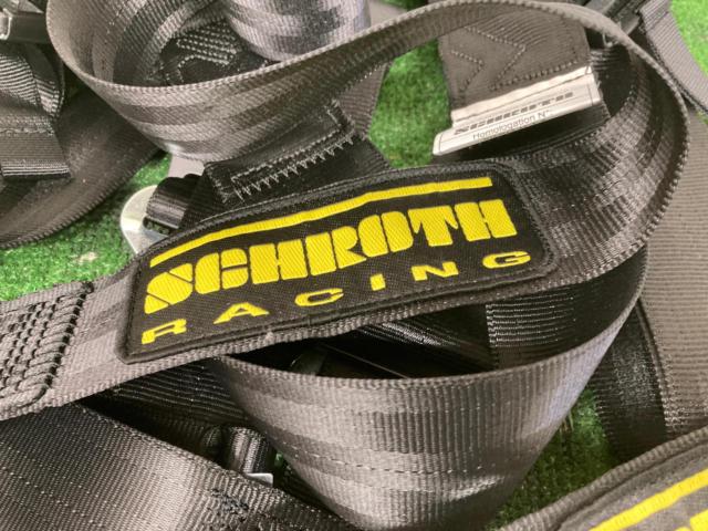 【SCHROTH】FHR 2x2 6点式シートベルト