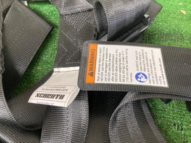 【SCHROTH】FHR 2x2 6点式シートベルト
