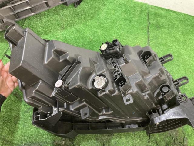【ホンダ純正】 ステップワゴン RP8 ヘッドライト