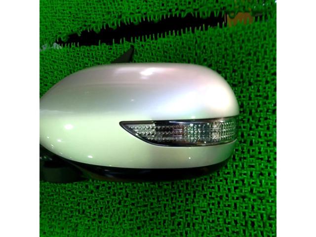Left door mirror
With blinker
LH