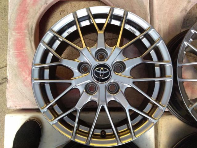 For use with genuine parts! (^^ Toyota genuine/BBS made)
80 series Noah / Voxy
Si / ZS grade