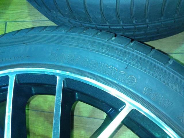 HOT
STUFF (Hot Stuff)
Precious
HM-1
+
WINRUN (U~inran)
WINRUNR330