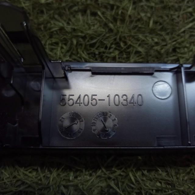 トヨタ純正 ZYX10 C-HR純正 オーディオパネル+インストルパネルセント