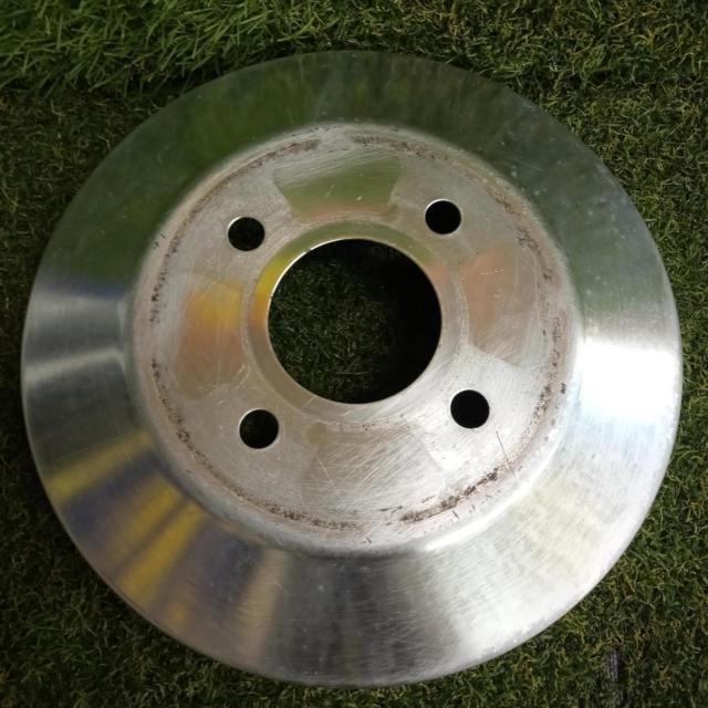 Rear drum brake, manufacturer unknown.
Hub cover
Left and right two set