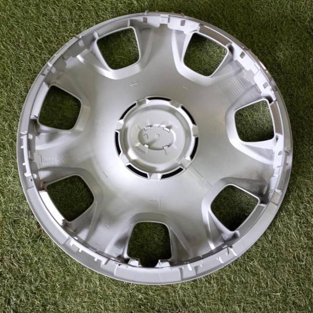 Toyota genuine
Hiace 200
Genuine wheel caps for models 4 and later