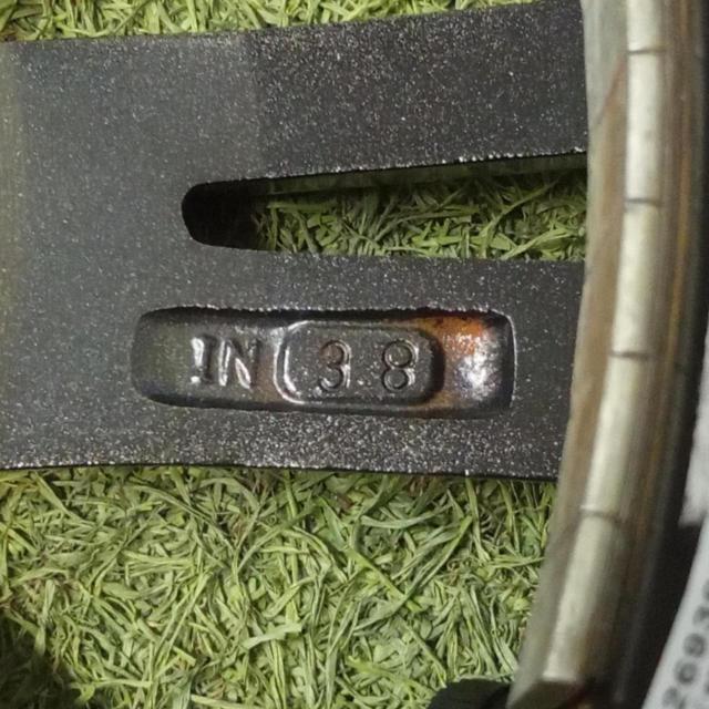 Manufacturer unknown Fang
Twin 10-spoke aluminum
+
GOODYEAR
ICE
NAVI
Eight
Manufactured in 2022