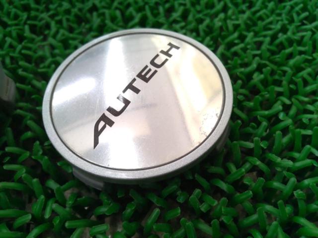 NISSAN(ニッサン) AUTECH純正センターキャップ