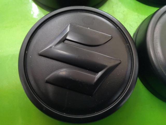 SUZUKI (Suzuki)
Center caps for genuine steel wheels