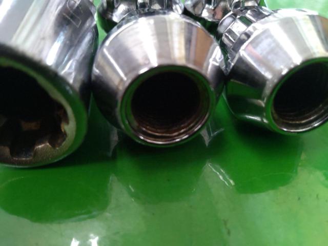 Unknown Manufacturer
Lock nut