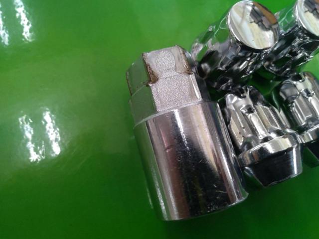 Unknown Manufacturer
Lock nut