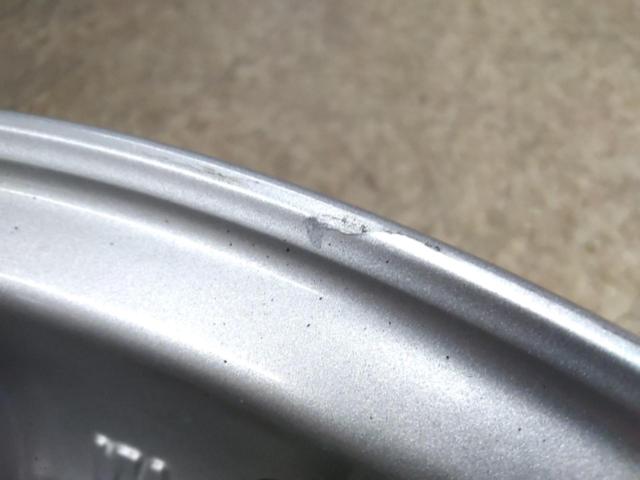 Unknown Manufacturer
Twin 6-spoke wheels