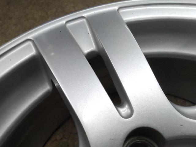 Unknown Manufacturer
Twin 6-spoke wheels