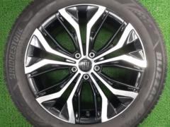 TOYOTA(トヨタ) クラウン クロスオーバー Gアドバンス純正ホイール + BRIDGESTONE BLIZZAK VRX3