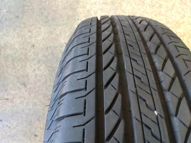 BRIDGESTONE
DUELER
H / L
852
Tire only four set