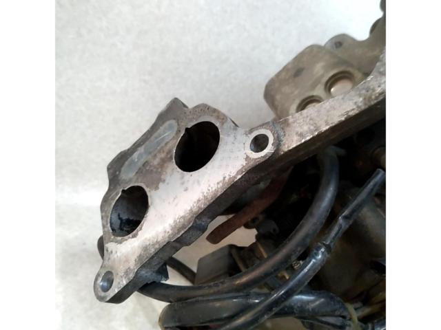 Genuine Nissan Sunny Truck/GB122 carburetor + exhaust manifold
