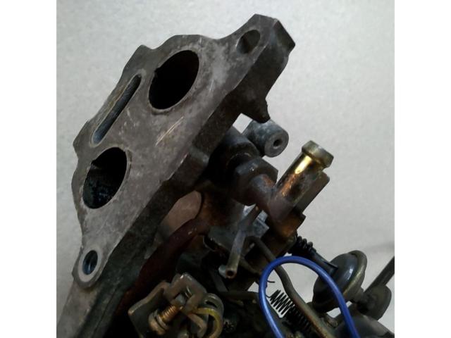 Genuine Nissan Sunny Truck/GB122 carburetor + exhaust manifold