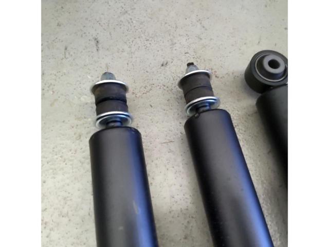 Suzuki genuine shock absorbers for Jimny
JB64