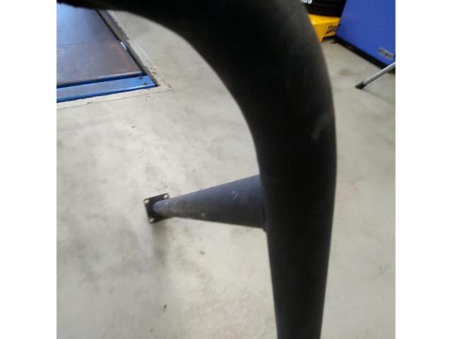 Unknown manufacturer steel roll bar ■ Sunny Truck
GB122