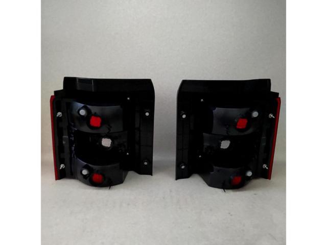 Genuine Mitsubishi Delica D:5
CV system
Genuine tail lens
The outer side of the left and right set