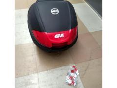 【GIVI】モノロックケース 品番や容量は不明