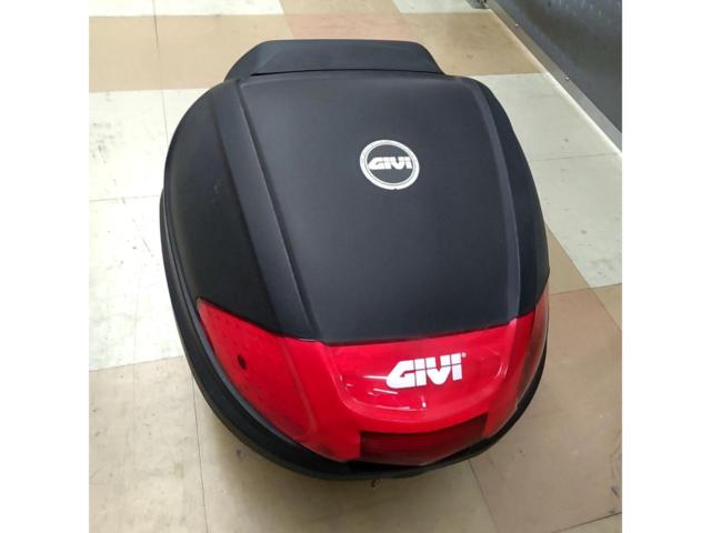 【GIVI】モノロックケース 品番や容量は不明