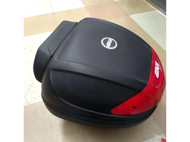 【GIVI】モノロックケース 品番や容量は不明