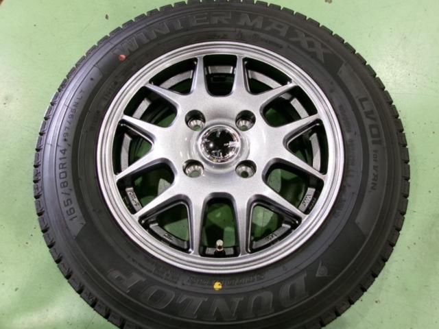 Newer model with plenty of tread! Wheels unused and balanced. DUNLOP tires.
WINTER
MAXX
LV01
for
VAN
+
JAPAN three yang
ZACK
JP-205
