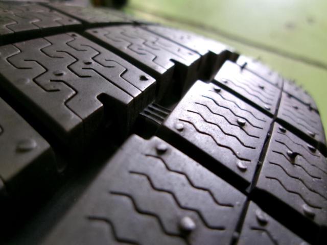 Newer model with plenty of tread! Wheels unused and balanced. DUNLOP tires.
WINTER
MAXX
LV01
for
VAN
+
JAPAN three yang
ZACK
JP-205
