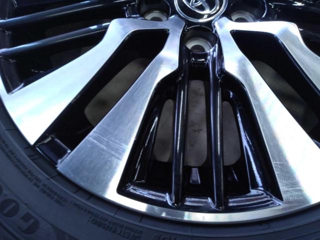 TOYOTA
30 Series Alphard Late Model SC Package Machined Polished Genuine Wheels +
GOODYEAR
EfficientGrip
RVF02
Comes with brand new minivan tires!