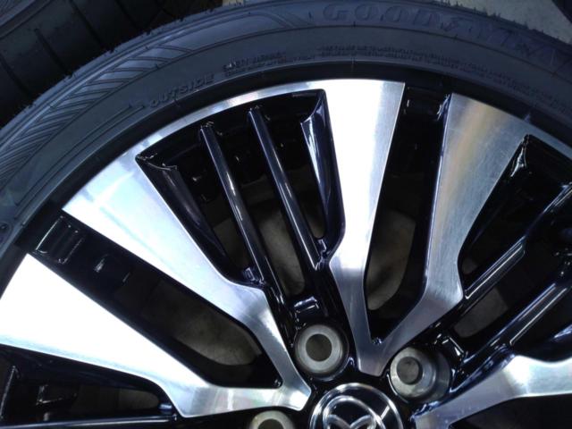 TOYOTA
30 Series Alphard Late Model SC Package Machined Polished Genuine Wheels +
GOODYEAR
EfficientGrip
RVF02
Comes with brand new minivan tires!