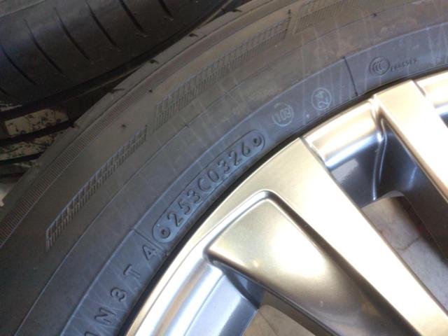 Toyota Harrier genuine wheels + TOYOPROXES
SPORT
225 / 55R19