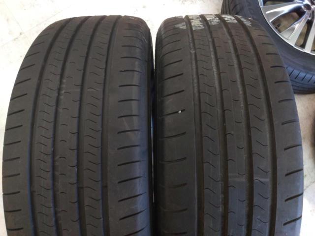 Toyota Harrier genuine wheels + TOYOPROXES
SPORT
225 / 55R19