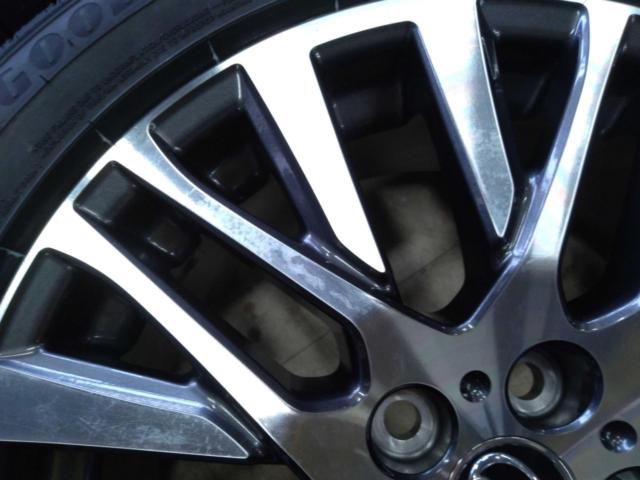 TOYOTA
Genuine machined finish wheels for the early model 30-series Alphard/Vellfire
+
GOODYEAR
EfficientGrip
RVF02
Tire new goods!