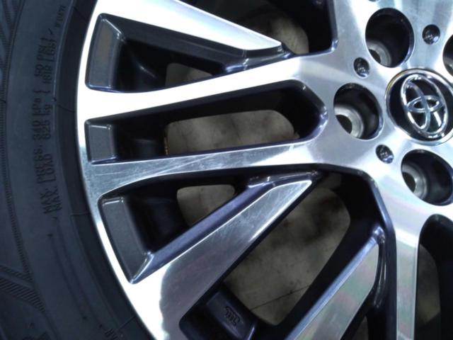 TOYOTA
Genuine machined finish wheels for the early model 30-series Alphard/Vellfire
+
GOODYEAR
EfficientGrip
RVF02
Tire new goods!