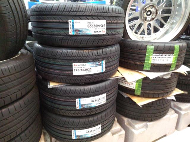 EMN
GERMANY
5787
+
KENDA
KR32
Tire new goods!