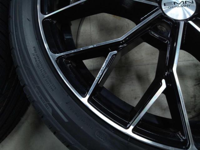 EMN
GERMANY
5787
+
KENDA
KR32
Tire new goods!