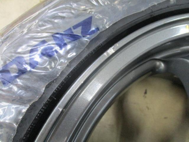 DOWN
HILL
SPECIAL
D.H.S
ae034
+
[New tires]
SHIBATIRE
R23