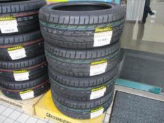 [Four]
DUNLOP
DIREZZA
DZ102
215 / 45R17
87W