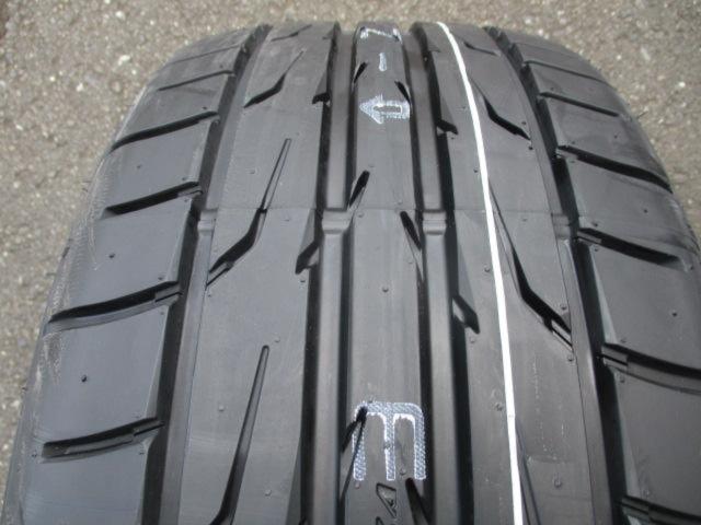 [Four]
DUNLOP
DIREZZA
DZ102
245 / 40R18
97W
XL