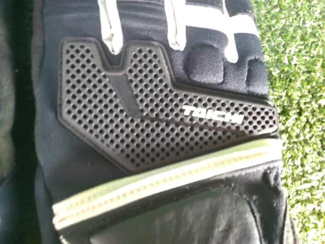 RSTaichiRST-440
Out dry
Blitz rain glove
Size: L