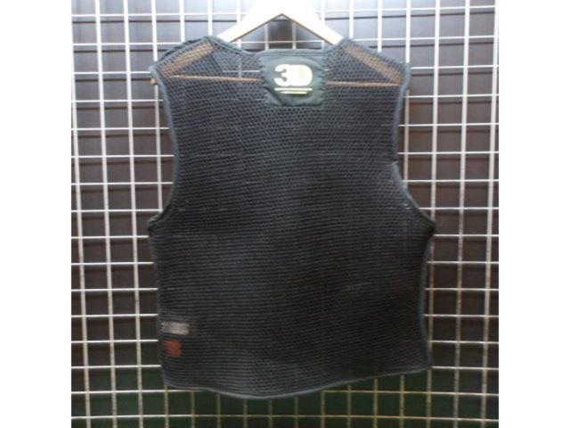 KOMINEJK-084
3D air mesh inner Best
Size 2XL