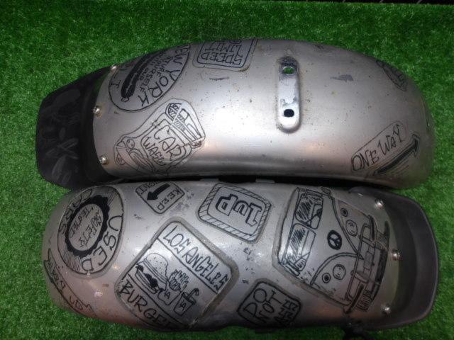 HONDA Front and Rear Fender Set
Remove American Dax