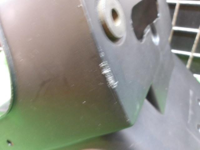 KAWASAKI genuine inner rear fender
Removal from Zephyr 400 (ZR400C)