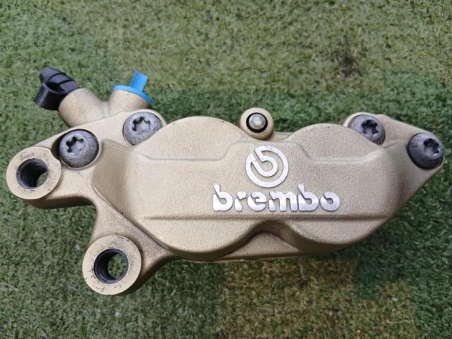 Brembo 4-piston opposed radial brake calipers
General purpose